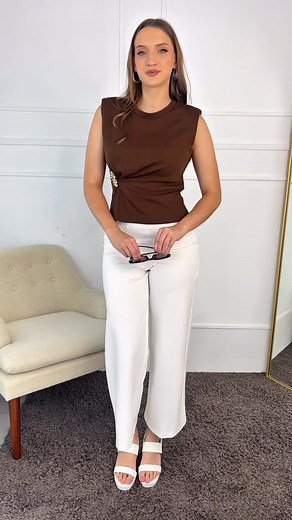 Nueva Colección ✨ Ya disponible en nuestra tienda física y página web  Encontralo en nuestra web 24/7 ️ www.lacombicr.com También podés conseguirlo en:  Tienda física en Heredia  Por redes sociales  Envíos a todo el país  Heredia: 7271-8228 #NuevaColección #outfitoftoday #Tendencia2025 #HerediaFashion #LaCombiCR #style #ShopLocal | La Combi Vintage Clothing | Facebook