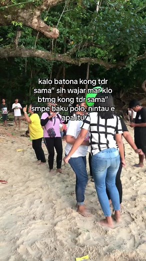 Beach Dancing and Fun with Friends: A Day in the Sun