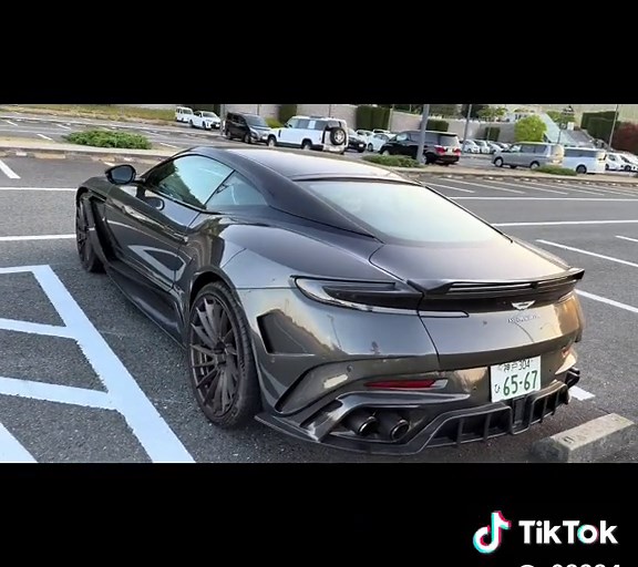 Experience the Power of Aston Martin DB11 V12 Engine