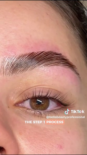 Korean vs. Under Eye Pad Lash Lift Techniques Explained