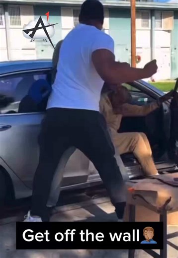 Move Off the Wall Techniques in Combat Sports