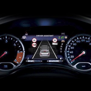 See what you want to see with the Renegade custom digital display. | Jeep UK