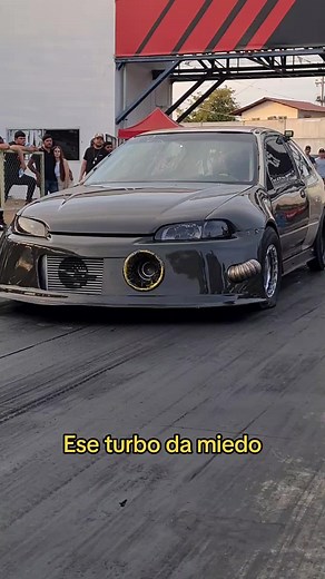 Carreras de Honda Civic Turbo: Velocidad, Pista y Adrenalina