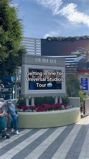 Getting in line for the Universal Studios Tour #universalstudios
