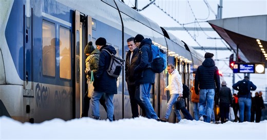 Veel treinen defect geraakt door winter, NS rijdt morgen ook nog aangepaste dienstregeling