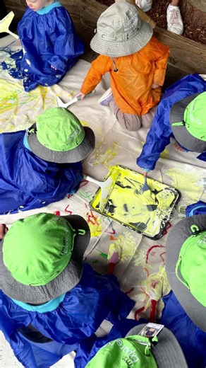 Exploring the concept of Renewal🎨 At Stanley Terrace, their Visual Arts project is inspired by the concept of renewal. Children have explored how artworks can evolve, change, and begin again. Materials such as recycled gumnuts and empty coffee pods were used, as well as brushes and paint sticks. 💫 A beautiful reminder that children’s ideas, just like their artworks, are always growing.💚 #ExplorersEarlyLearning #StanleyTerrace #VisualArts #EarlyLearning #ReggioInspired #CreativeKids #ChildLedL