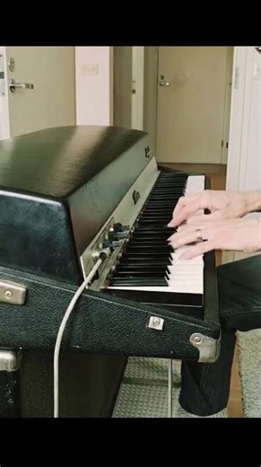 The Sound of a Fender Rhodes | Improvisation #rhodespiano #pianoimprovisation