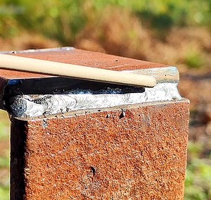 How to weld thick rusty plates with the correct technique | Welding Creative & Crafts