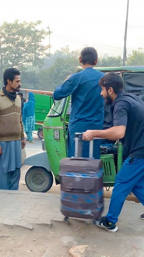 173K views · 2.8K reactions | Funny 藍 pranke and pranks #foryuopag #facebookreel #short #viral #videoviralシ #flying | Oye Hoye Prank | Facebook