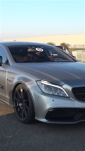 Bugatti Chiron vs Brabus CLS 63 S AMG drag race | Gumbal