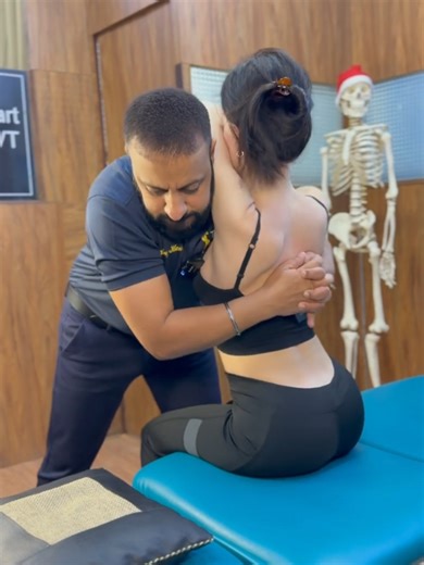 Effective Mid Back Pain Treatment by Chiropractor