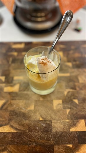 CroutonEats on Instagram: "MADÁRTEJ — FLOATING ISLAND 🇭🇺☁️ Serves 3 | Prep 10 min | Cook 15 min | Chill optional If eggnog took a European vacation and came back softer, lighter, and more refined… this would be it. Madártej literally means “bird’s milk,” a dessert that’s all about texture, patience, and nostalgia. 🥣 INGREDIENTS (SMALL BATCH) 🍦 Vanilla Custard 🥛 360 ml (1½ cups) whole milk 🥚 3 large egg yolks 🍬 45 g (3 tbsp + 1 tsp) sugar 🌾 1 tbsp flour or 2 tsp cornstarch 🌼 1 tsp vanill