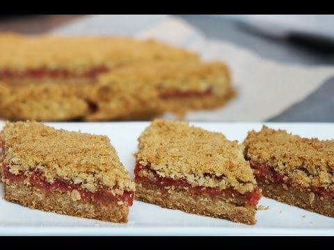 Oat, rhubarb and strawberry bar recipe