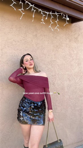 Last min NYE outfit idea ✨🥂♥️ top: @target skirt: target boots: @Fashion Nova bag: @Coach #newyear #newyearsoutfit #outfit #outfitinspo #outfitideas