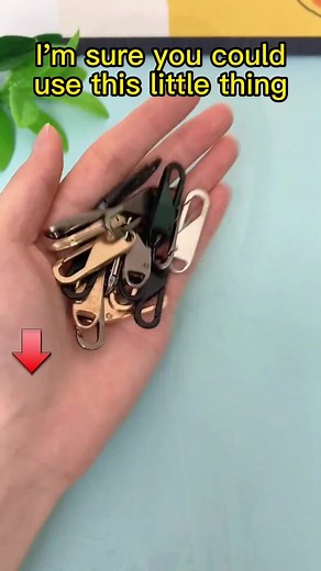 Do you have anything with a broken zipper?👀🧐‼️#foryou #goodthing ##zipper ##zipperhead #zipperslider #zipperpuller #zipperchallenge #sharegoodthing #zippers