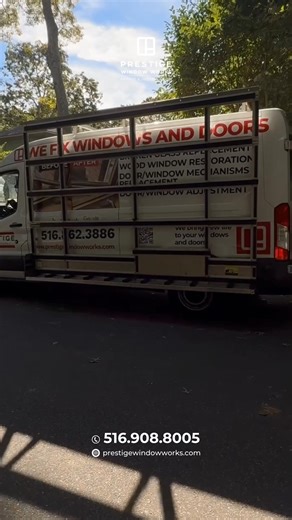 Window Repair in Freeport, NY – Full Glass Operator Replacement for Smooth, Secure Operation This Freeport, NY home had a common but serious window issue: a broken crank operator and cracked lower sash. The homeowner couldn’t open or seal the window properly, leaving it exposed to drafts and potential safety concerns. Our team performed a complete restoration: 🔧 Replaced the faulty operator hardware 🪟 Installed a new insulated glass unit 🎯 Realigned and tested full window function The result?