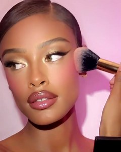 Love at first blush... 💗 Here's 5 easy ways to wear mood-boosting blusher now - - > https://trib.al/VqMaOpE © Instagram @patmcgrathreal | British Vogue