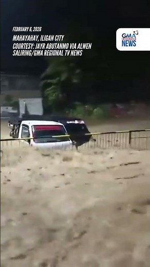Ilang sasakyan sa Iligan City, inanod ng baha | GMA Integrated News