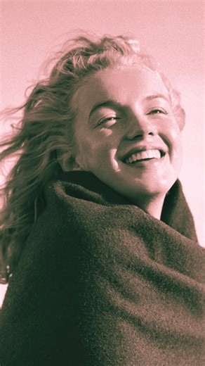 Rare photos of Marilyn Monroe (Andre de Dienes, 1949 in Malibu)