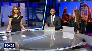 It's chilly and windy here in Houston. My parents are here visiting from freezing cold PA where this is still better than the 22 degrees and snow they came from! My sister is also here from Los Angeles! She was FREEZING on our walk this morning! | Caroline Collins TV