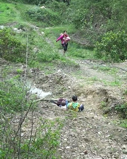 A Single Mother’s Daily Routine with Her Two Children #singlemother #children