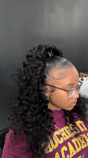 🎱🎱🎱🎱 Service: 1/2 up 1/2 down Hair: dreamweaver (curly) All services include a wash🫧 February books open 💌 Booking link in bio 👛 https://sewncity.as.me/-Anjanae Follow and share with the prettys @prettysoulstrands #585hairstylist #rochestersprettiest #halfuphalfdownhairstyle #losangeleshair #nychairstylist