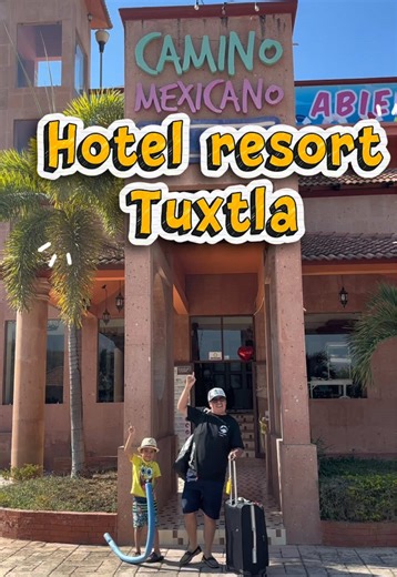 🌴💦 ¿Vacaciones sin salir de la ciudad? 👀 En Tuxtla existe un lugar que casi nadie menciona… pero que tiene hotel resort parque acuático en el mismo lugar 🤯🏝️ Toboganes, albercas, áreas para relajarte y espacios perfectos para disfrutar en familia sin tener que viajar lejos. 👨‍👩‍👧‍👦☀️ Literalmente puedes sentir que estás de vacaciones… sin salir de Tuxtla. 😍 ⚠️ Pero lo mejor es que muchos locales ni siquiera saben que existe… ¿Ya lo conocías? 👀 Te leemos en los comentarios 👇 Y etiquet