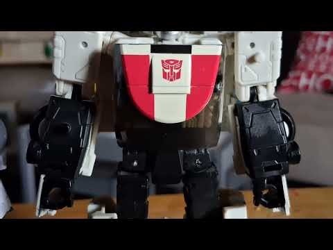 Transformers Studio series gaming edition Wheeljack (devastation) figure review