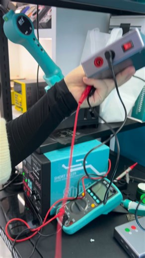 RF-4KC6 4K Ultra HD Microscope Camera (with Fis Data Integration Box) ✨ Maximized Core Configuration, Enhanced Observation Experience ✨ 4K ULTRA HD Ultra-High-Resolution Pixels: Reveals every detail, capturing the microscopic world with unparalleled precision. Dual Interface Flexible Output: USB HDMI dual-channel design for convenient connection to displays and computers, meeting diverse usage needs. Full-Function Operation Support: Equipped with a dedicated remote control, enabling one-click ph