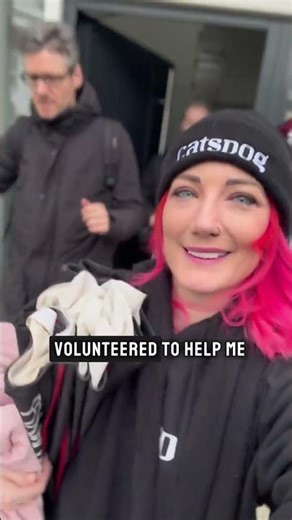 They didnt come all the way from the Netherlands for the dog?!