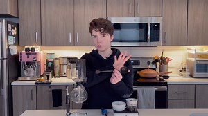 A ridiculous looking (yet interesting) way to brew coffee (the siphon)