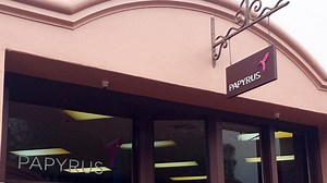 Express to close 100 stores