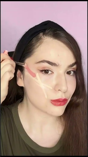 This Contour Hack Changes Your Face Instantly 😱