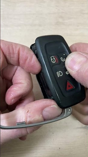 Range Rover car key battery change -EASY DIY #remotebattery #mechanic #remotecontrol #fix