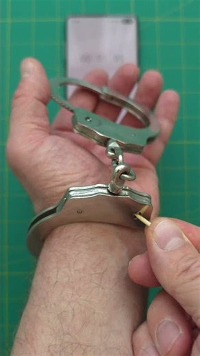 Unlocking Police Handcuffs with a Toothpick against Time! ⛓️⏱️
