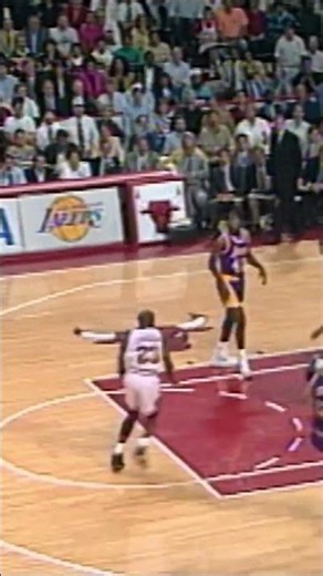Michael Jordan 1991 NBA Finals Highlights - Chicago Bulls vs Los Angeles Lakers