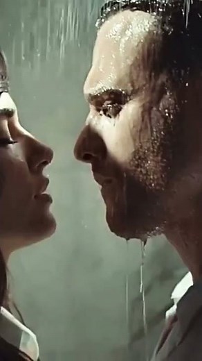 Eda Yildiz Serkan Bolat Kiss 😘 In The Shower 🚿 In Sen Çal Kapımı || Hande Erçel Kerem Bursin Kisses