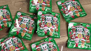 Make sure these 2020 must-have items make your list! Tell us which outfit or accessory your Scout Elf can't live without in the comments! Shop now: bit.ly/2GH22Bv | The Elf on the Shelf