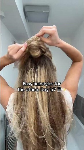Starting a 7-day series of easy hairstyles for the office 💻✨ Day 1/7 #officehairstyle #hairtok