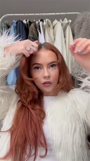 How does her hair match so naturally with these clip ins 😍☃️