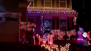 Family’s light display, Christmas music provide ultimate holiday experience: VIDEO
