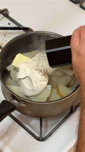 Chris Coffelt on Instagram: "Spicy & Offensive #dinner"