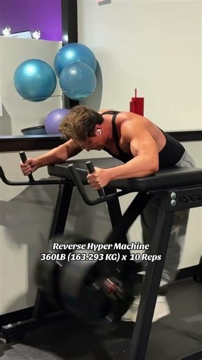 Reverse Hyper Machine 360lb(163.293KG) x 10 Reps