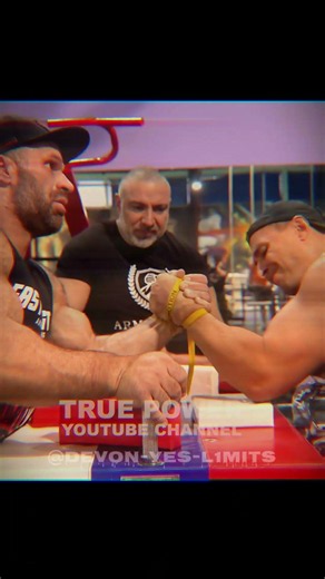 💀DENIS CYPLENKOV VS ALEXEY VOEVODA😱 Old Footage | #armwrestling #viral #eastvswest #sports #sport