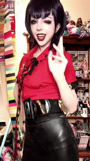 This song was made for her XD #goryfangtell #monsterhigh #monsterhighcosplay #vampire #monsterhighgen1
