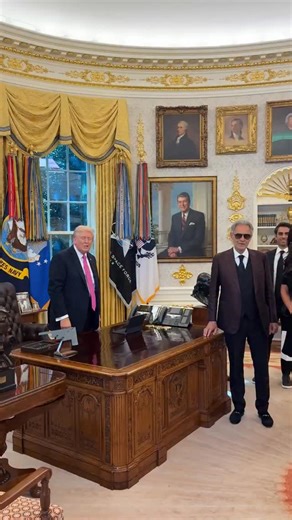 BEAUTIFUL! @andreabocelliofficial sings for President @realdonaldtrump in the Oval Office 🇺🇸🎶 🎥: @margomartin | Team Trump