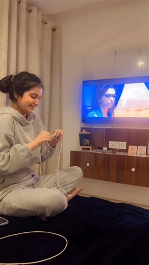 RadiantRushByRupi on Instagram: "She is channelizing her inner Lara 😍 YJHD ❤️ #yjhd #love #cute #instagramviralreels #funny #moments #heart #viral #trendingréels"