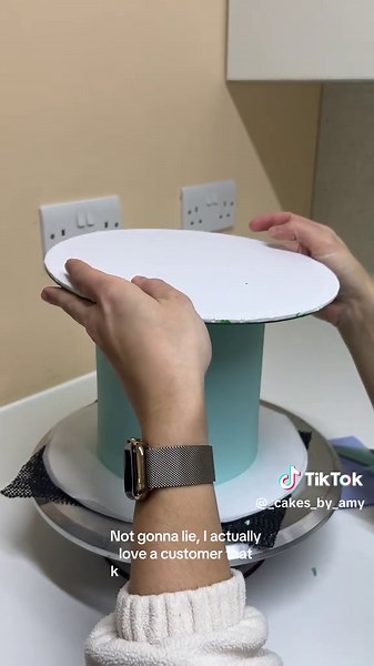 From Sketch to Cake: Fondant Animal Decorating Tutorial