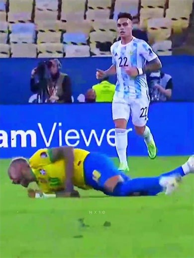 When Neymar Can't Stop Dribbling 🥶