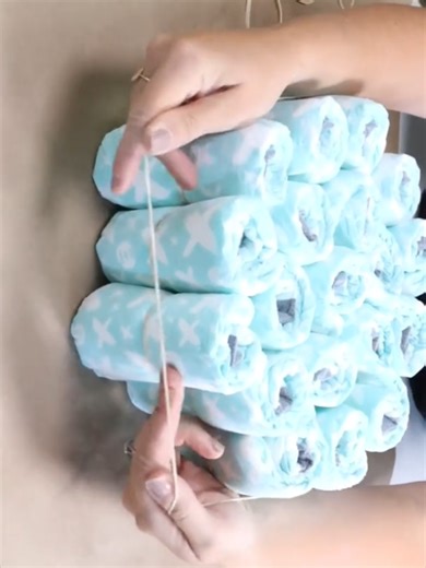 Make THIS for your next baby shower! #genius #craft #diy #babyshowerideas #giftguide #fyp #idea #idea #project